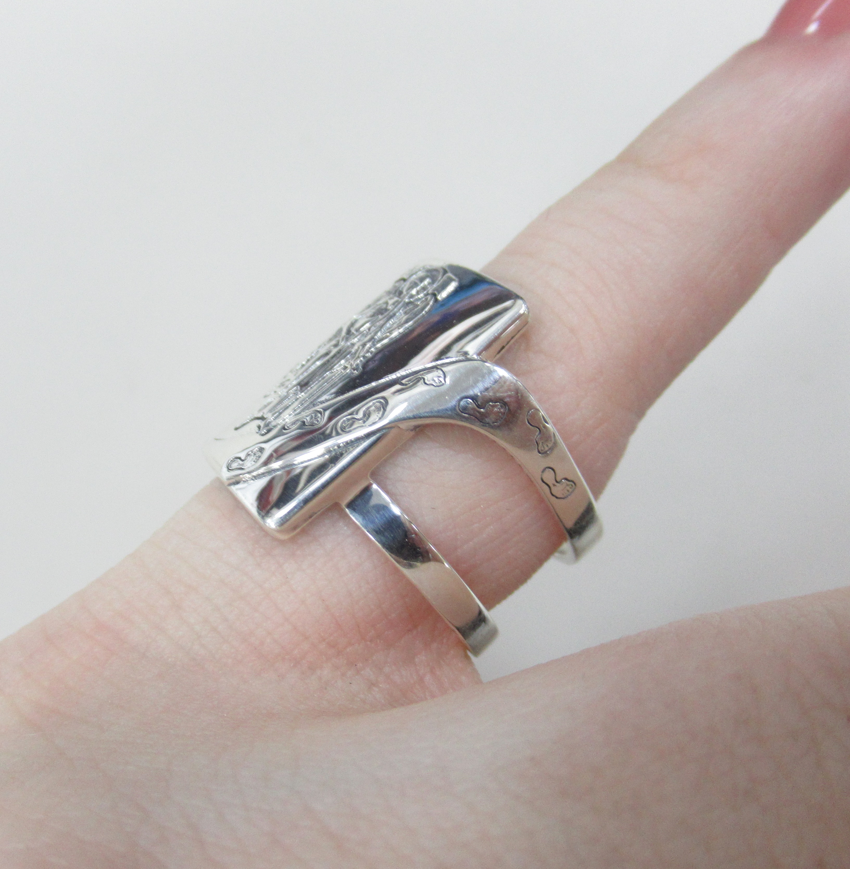 10329-000421 Кольцо (Ag 925)